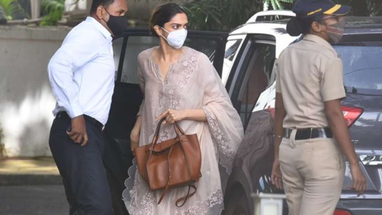 927496 deepika padukone ncb