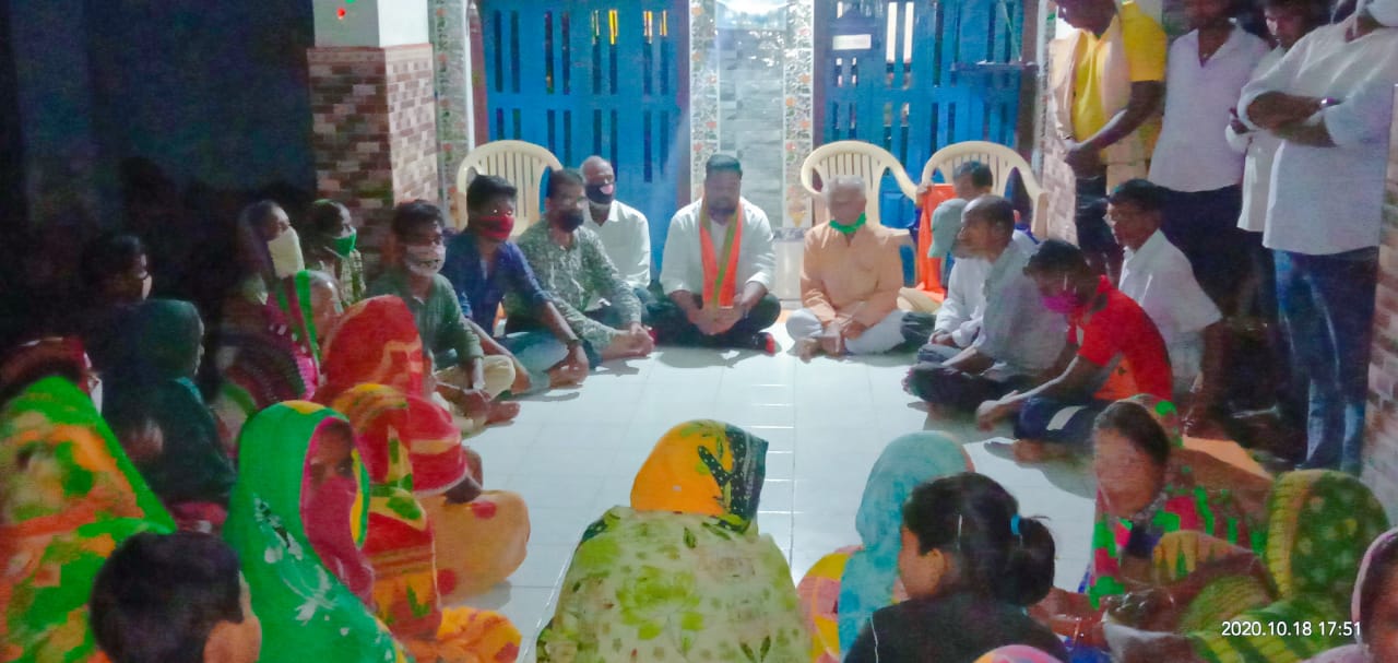 ତିର୍ତ୍ତୋଲ ଉପନିର୍ବାଚନ ପ୍ରଚାରରେ କାମାକ୍ଷାନଗରର ଦୁଇ ଯୁଵନେତା 2 WhatsApp Image 2020 10 20 at 12.50.56 PM