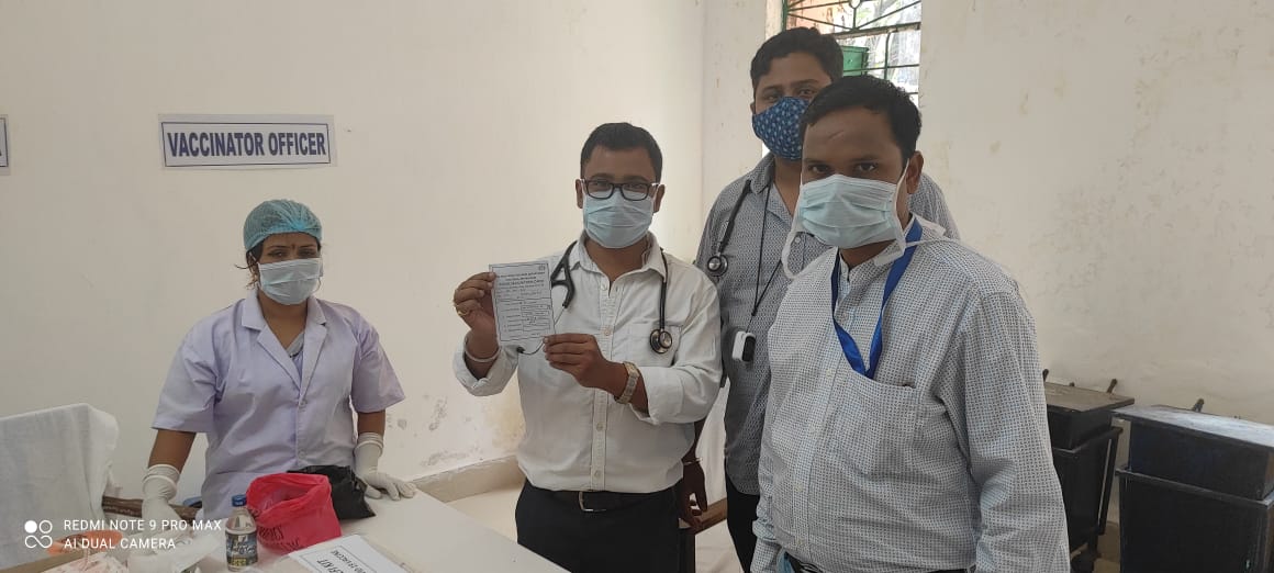 କରୋନା ଟୀକା ନେଲେ କୋଭିଡ ଯୋଦ୍ଧା 1 WhatsApp Image 2021 01 31 at 7.44.22 PM