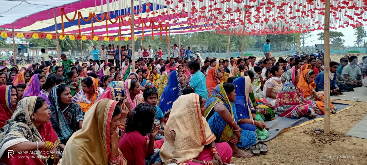 ‘ନିର୍ମାଣ ଶ୍ରମିକଙ୍କ ସମସ୍ୟାର ସମାଧାନ ନହେଲେ ଜିଲାପାଳଙ୍କ କାର୍ଯ୍ୟାଳୟରେ ଧାରଣା’ 1 nirman sarmika sangha Rajkanika 2