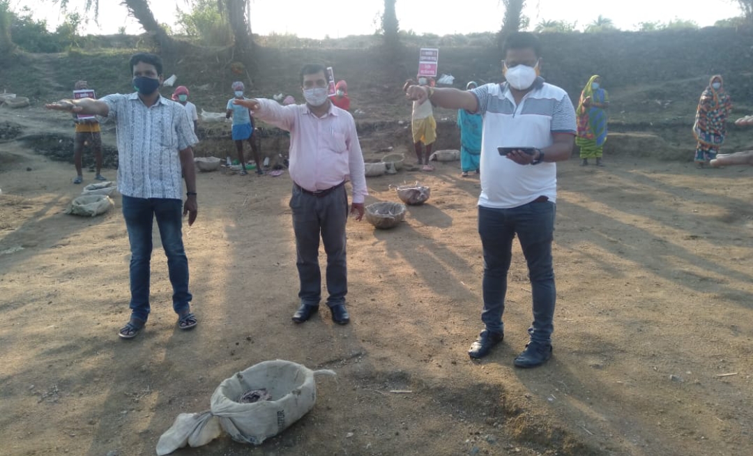 କରୋନା କଟକଣା ପାଳନ ପାଇଁ କଲେ ଶପଥ ପାଠ 1 WhatsApp Image 2021 05 09 at 2.12.06 PM