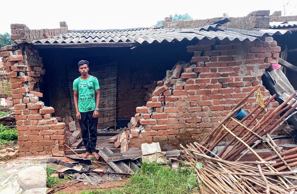 ମୁନିଗୁଡା ଅଞ୍ଚଳରେ ପୁଣି ହାତୀପଲର ଉପଦ୍ରଵ,ଭାଙ୍ଗିଲା ଦୁଇଟି ଘର,ଶୀଘ୍ର ଘୋଉଡାଇକୁ ଦାବି 1 IMG 20210625 WA0004