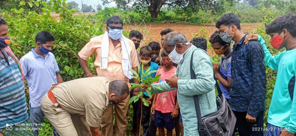 ଡଃ ଶ୍ୟାମାପ୍ରସାଦ ମୁଖାର୍ଜୀଙ୍କ ବଳିଦାନ ସପ୍ତାହ ଉପଲକ୍ଷେ ବୃକ୍ଷ ରୋପଣ 1 WhatsApp Image 2021 06 27 at 3.42.24 PM 1