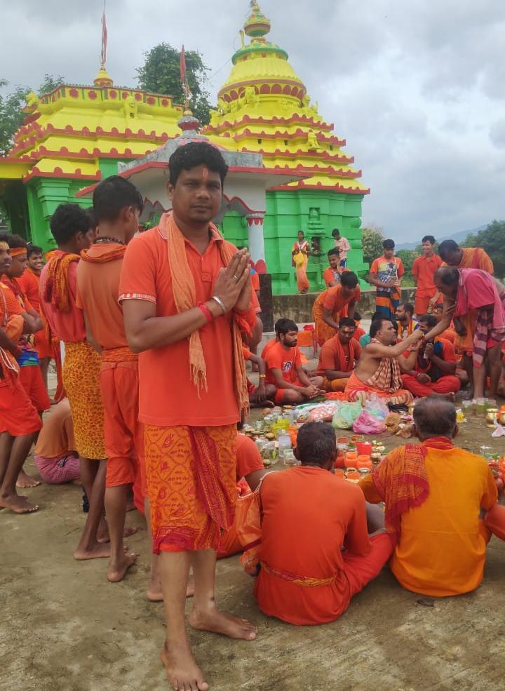 ବଲବମ ଭକ୍ତ ମାନଙ୍କ ଦ୍ୱାରା ଜଳ ଅଭିଭିଷେକ ଓ ମନ୍ଦିର ପରିକ୍ରମା 1 WhatsApp Image 2021 07 26 at 5.23.08 PM